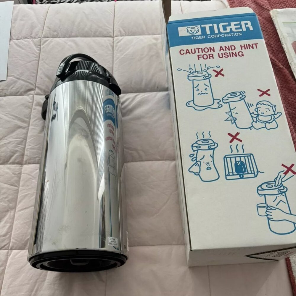 New in Box Vintage 2015 Tiger Automatic Vacuum Jug 2.5 made in Japan - Picture 10 of 11